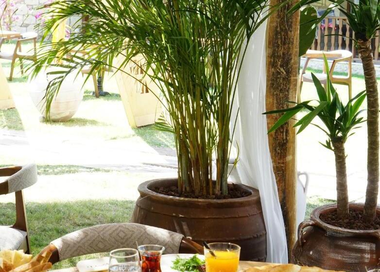 Albeon Luxury Hotel   Alacatı