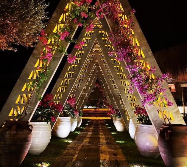 Albeon Luxury Hotel   Alacatı