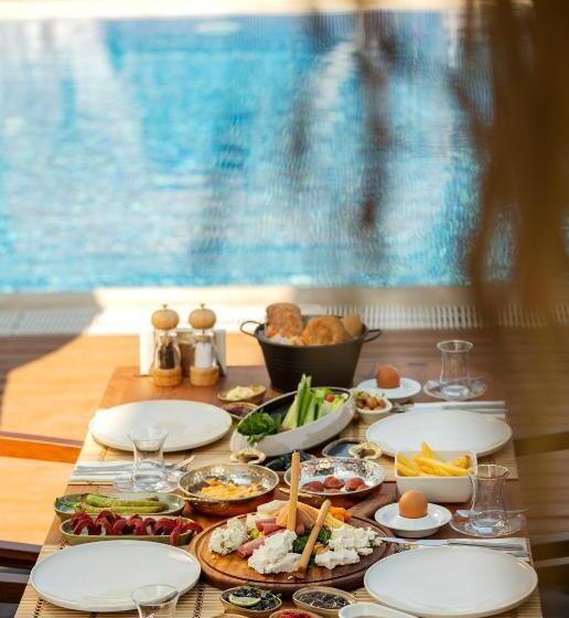 Albeon Luxury Hotel   Alacatı