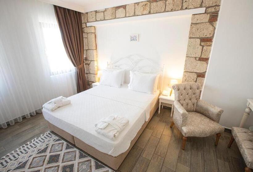 Albeon Luxury Hotel   Alacatı