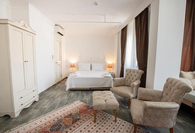 Albeon Luxury Hotel   Alacatı