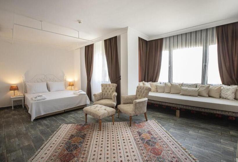 Albeon Luxury Hotel   Alacatı