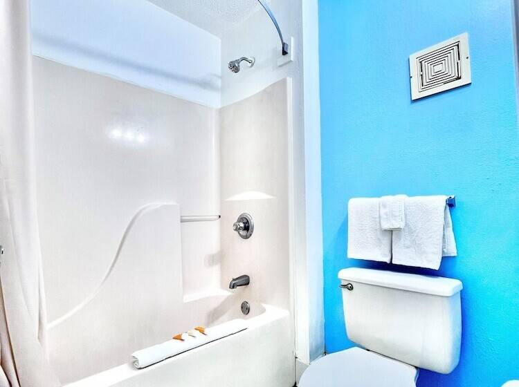 Общежитие Bayou Inn & Suites