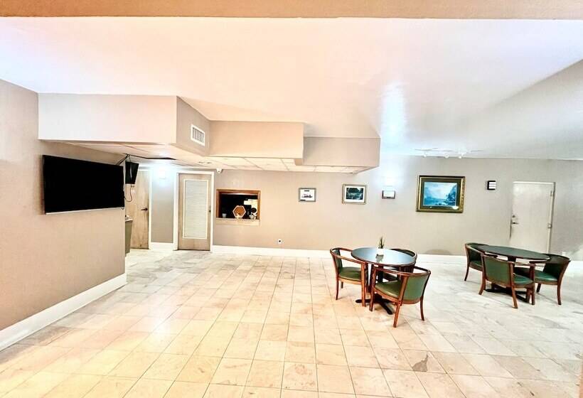 Общежитие Bayou Inn & Suites