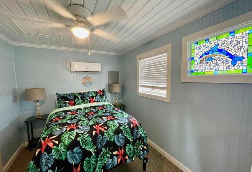 فندق صغير Blue Dolphin Inn And Cottages