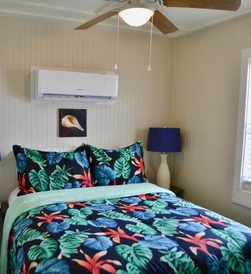 فندق صغير Blue Dolphin Inn And Cottages