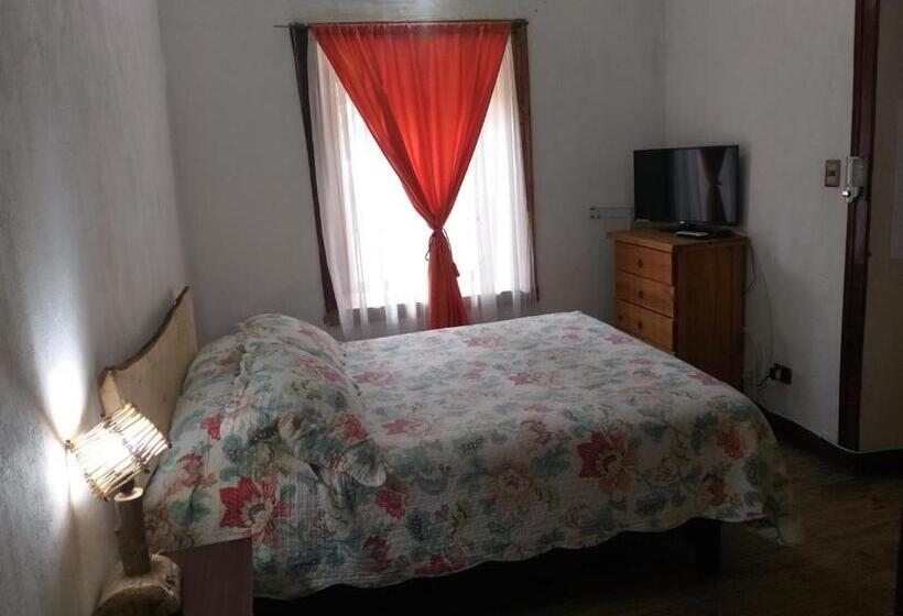 فندق صغير Cabaña Hostal Ema