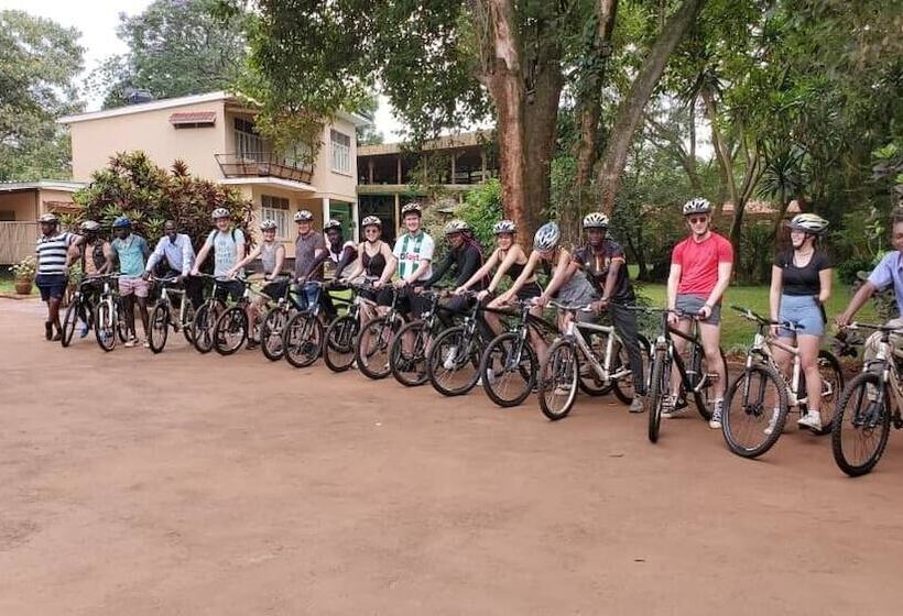 هاستل Jinja Backpackers