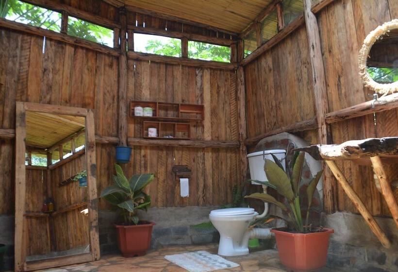 هاستل Jinja Backpackers