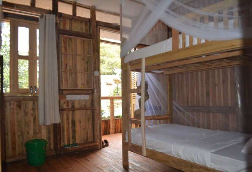 هاستل Jinja Backpackers