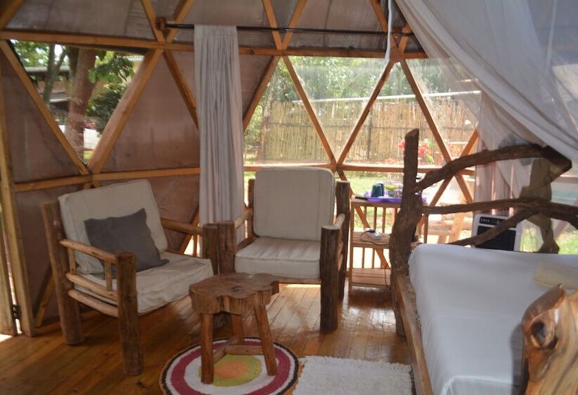 هاستل Jinja Backpackers