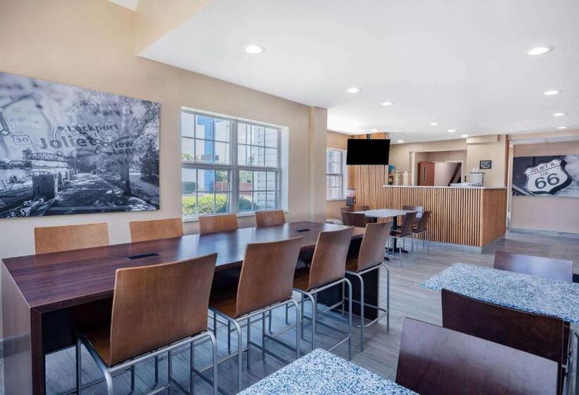 هاستل Super 8 By Wyndham Joliet