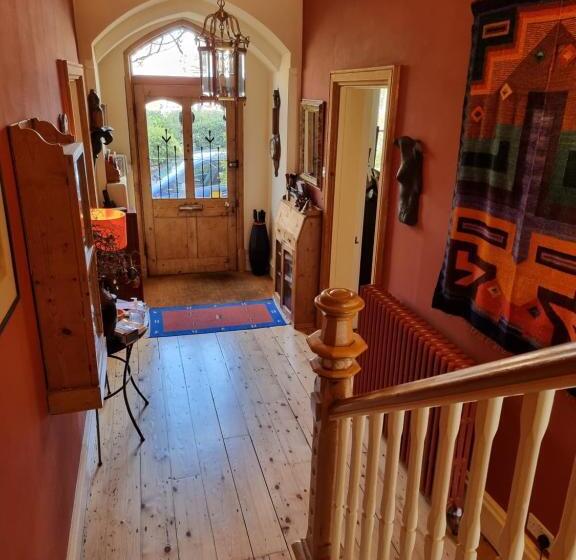 Alma House Bed And Breakfast