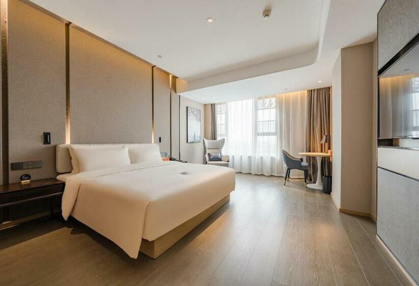 Atour Hotel Jiaxing Pinghu