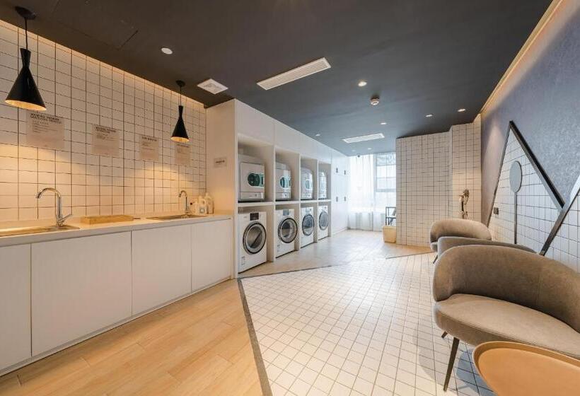 Atour Hotel Jiaxing Pinghu