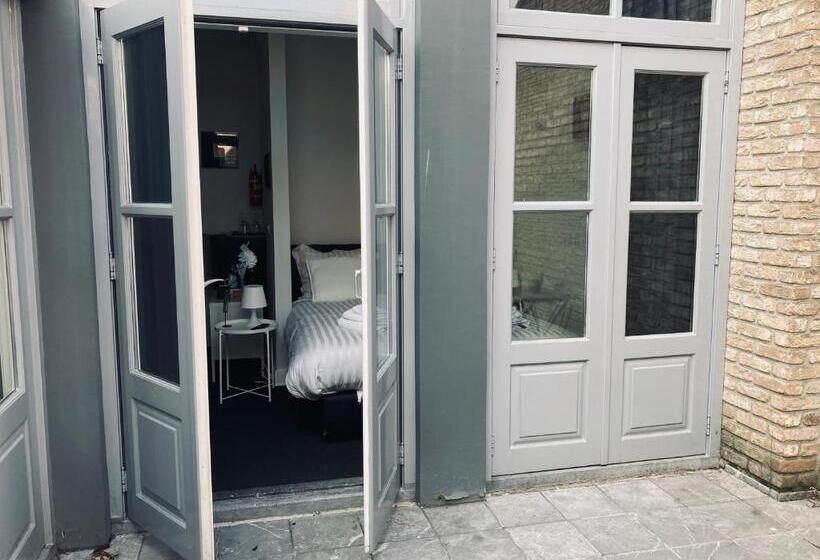 B&b With Or Without De Schuur