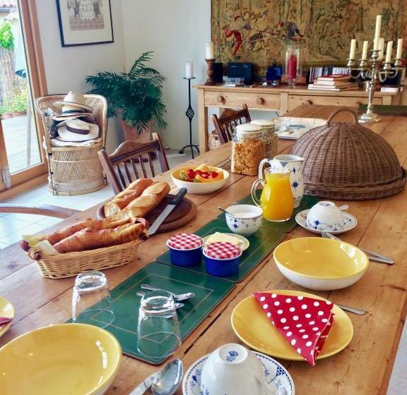 Bed and Breakfast L Ancienne Forge 27 Rue De La Crèche Bourg Born