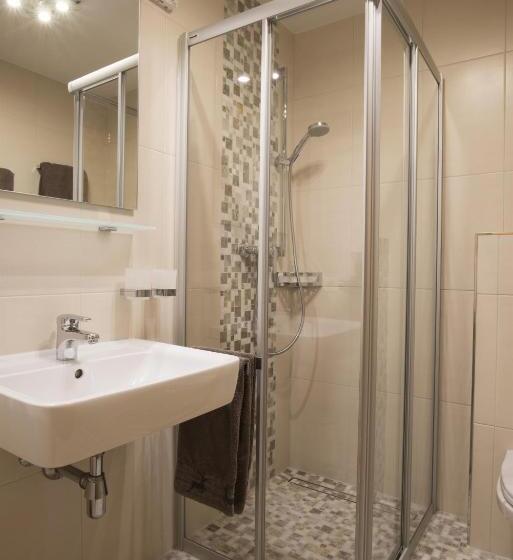 مبيت وإفطار Landhaus Rudigier