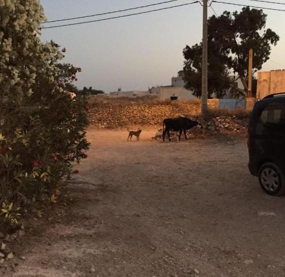 تختخواب و صبحانه Nour Mogador