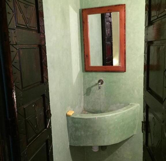 تختخواب و صبحانه Nour Mogador