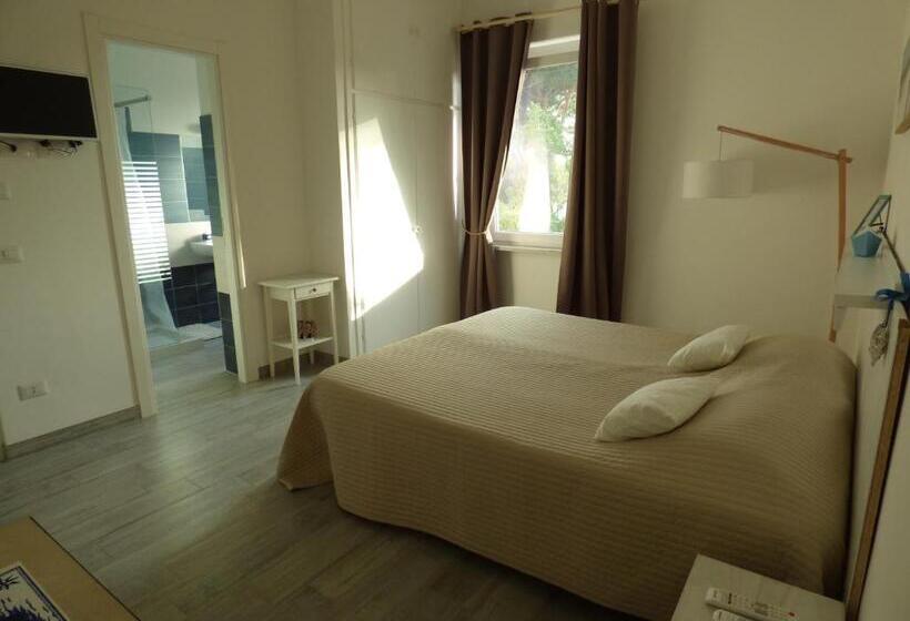 تختخواب و صبحانه One More Night