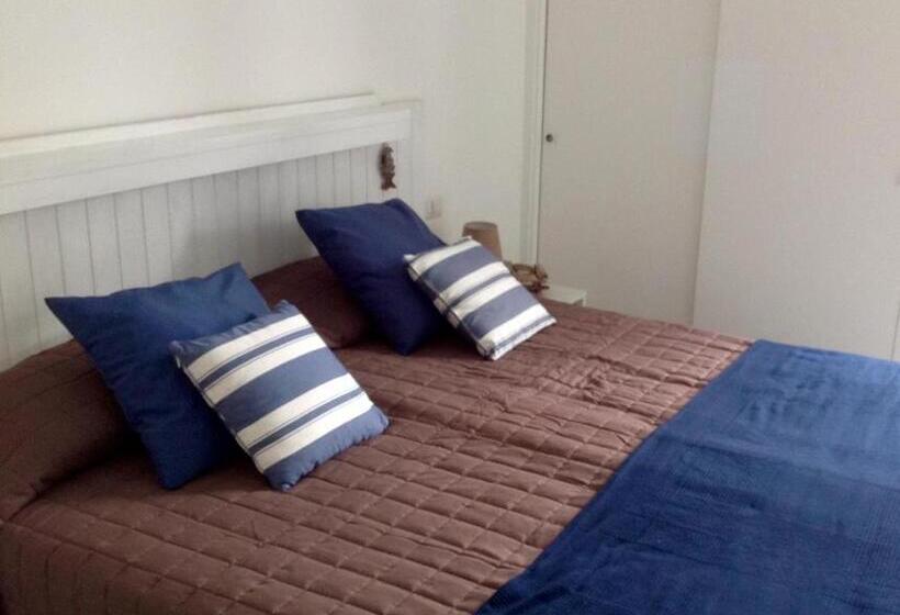 تختخواب و صبحانه One More Night