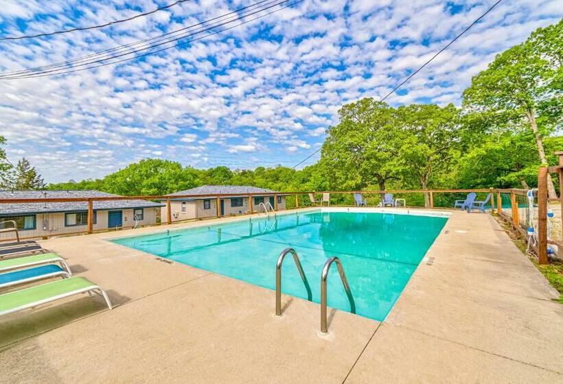 Harper Valley Resort   Kimberling City Mo