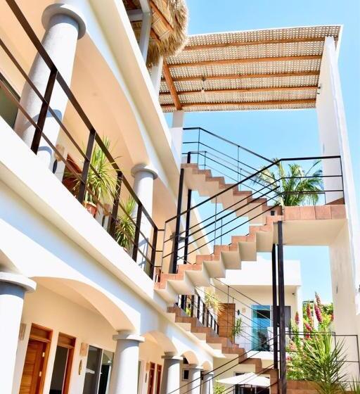 هتل Carri Surf Studio