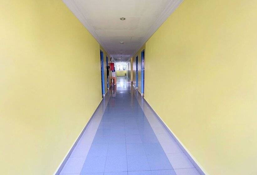 ホテル Collection O 91760 Sangrila