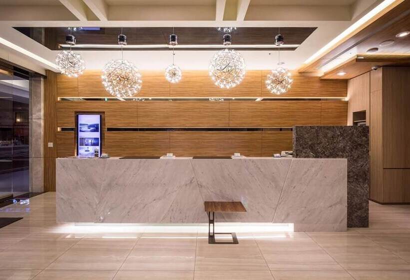 Green Hotel   Tea Way