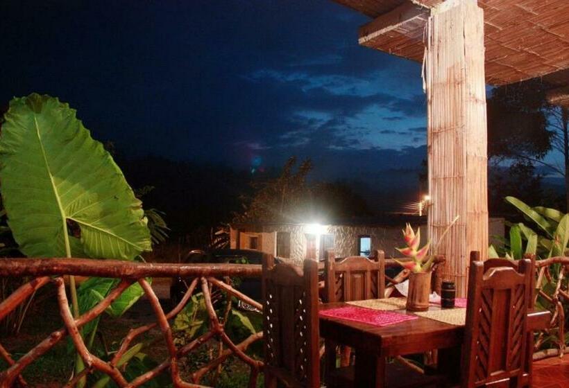 هتل Hostería Mindo Samay Juku