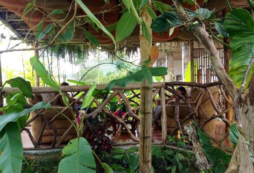 هتل Hostería Mindo Samay Juku