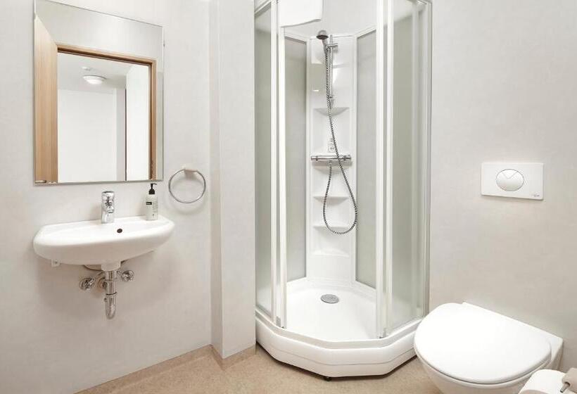 هتل Hótel Torfnes