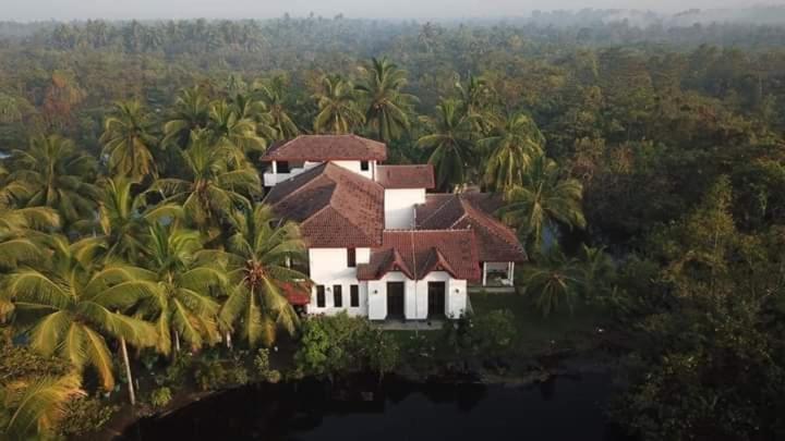 فندق Lagoon Villa