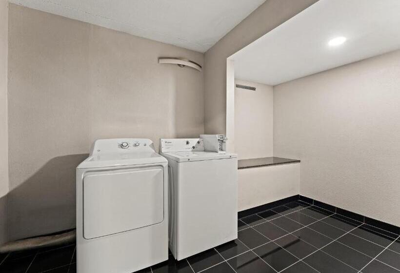 فندق Red Roof Inn Reading