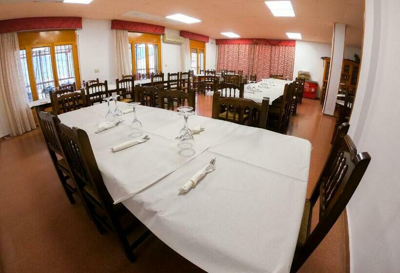 فندق Restaurantehostalberge