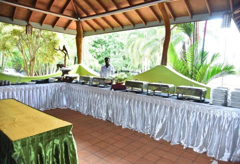 Отель Royal Green Garden