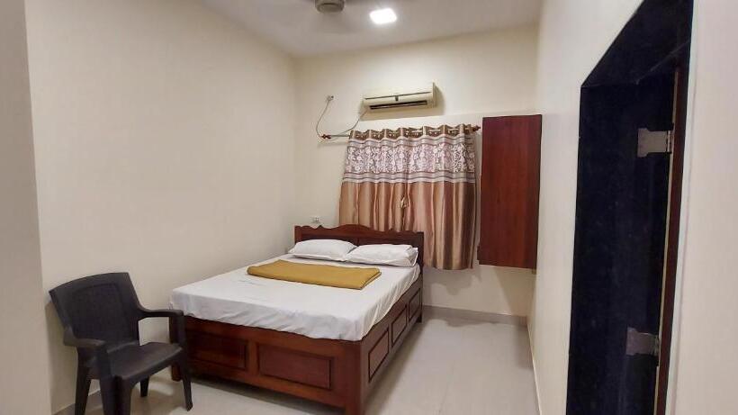 فندق Sneha Farm House