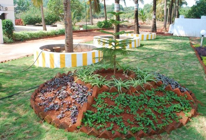 فندق Sneha Farm House