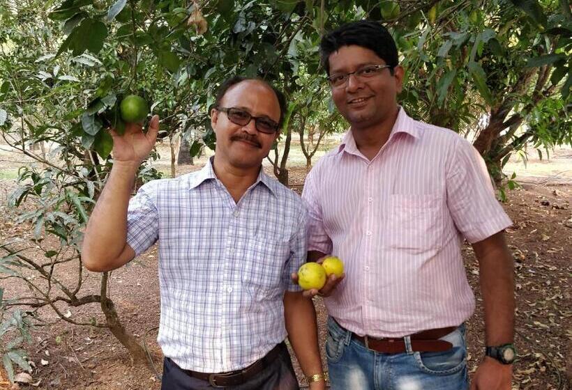 בית מלון כפרי Sneha Farm House