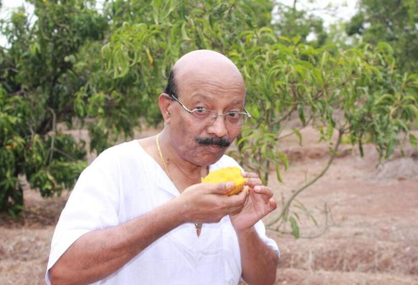 فندق Sneha Farm House