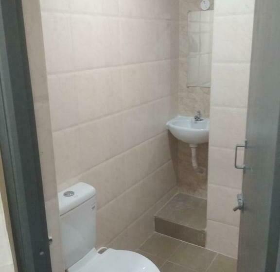 בית מלון כפרי Sri Abbirami Lodge