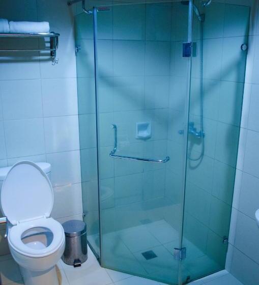 هتل Tavern Surigao