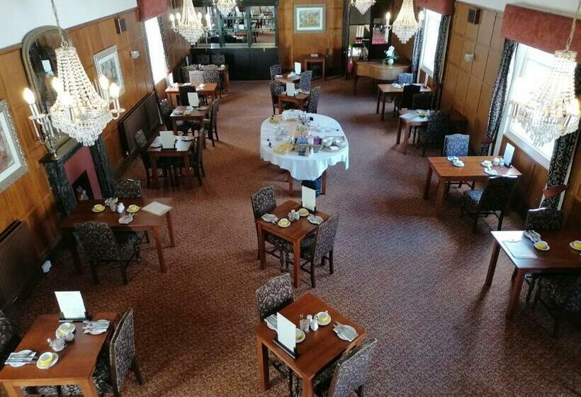 فندق The Royal Lion