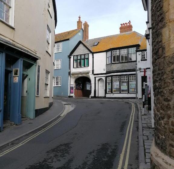 فندق The Royal Lion