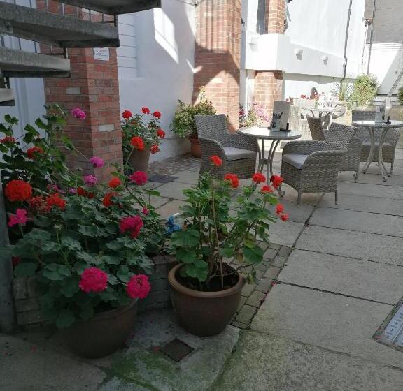 فندق The Royal Lion