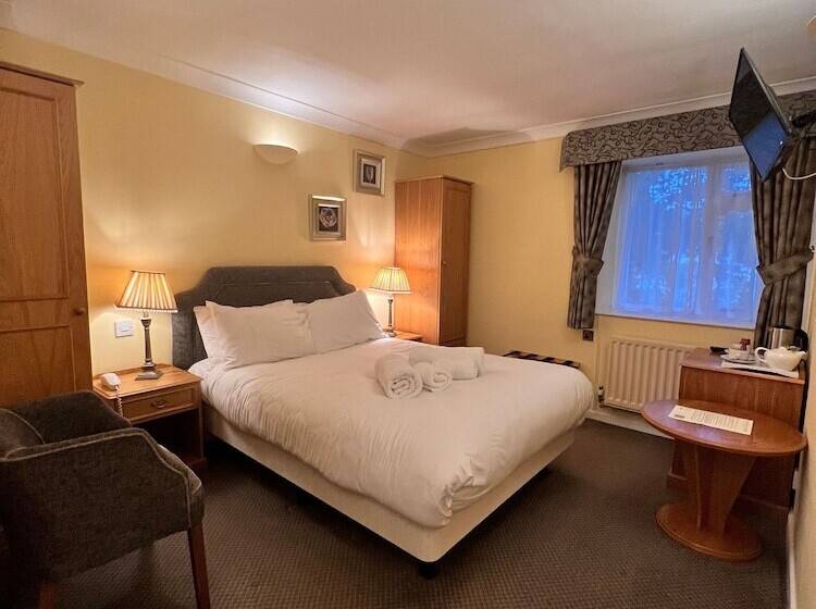 فندق The Royal Lion