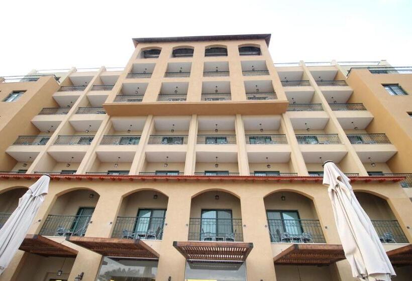 Jericho Resort Village