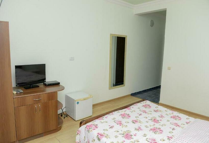 پانسیون Guest House Kvariati