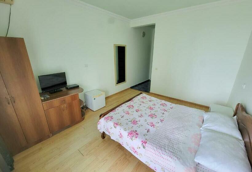 پانسیون Guest House Kvariati